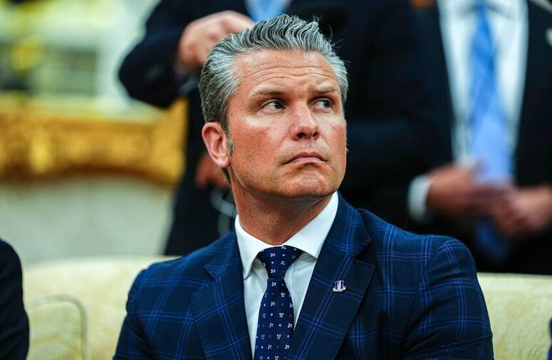 وزير الحرب الأمريكي بيت هيغسيث