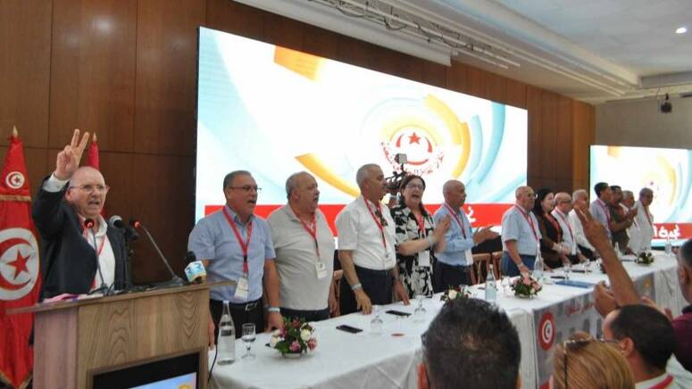 انتقد الأمين العام لاتحاد الشغل نور الدين الطبوبي في كلمة بالمناسبة انعدام هامش الحوار الاجتماعي والتفاوض وتصاعد ممارسات التنصل من الاتفاقيات والتعهدات وبروز نوايا سحب البساط من المنظمة النقابية، لاس