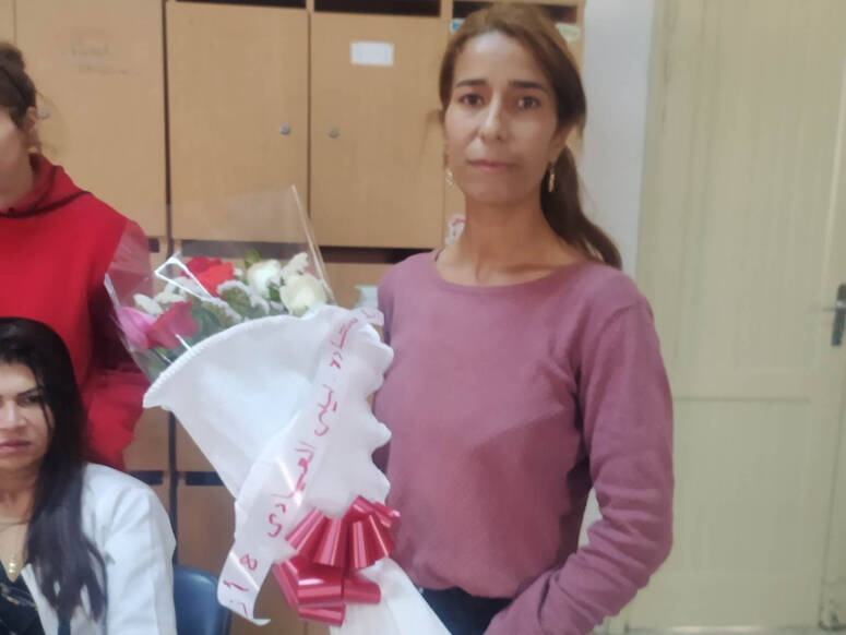 تكريم الأساتذة و النقابة و الفرع الجامعي للتعليم الثانوي بأريانة و إدارة المؤسس للأستاذة التي وقع الاعتداء عليها و التشهير بها من طرف متفقدة العربية