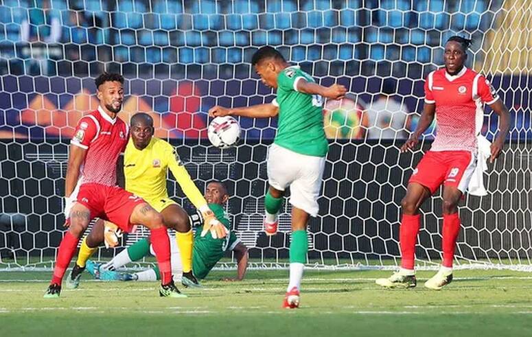 ويتصدر المنتخب التونسي المجموعة برصيد 6 نقاط مبتعدا بفارق 4 نقاط عن ملاحقه المباشر منتخب جزر القمر (نقطتان) بينما يملك منتخبا مدغشقر وغامبيا نقطة واحدة.
