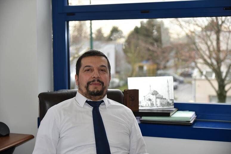 فاتح صاري قير الأمين العام لمنظمة الرؤية الوطنية للمجتمع الإسلامي CIMG