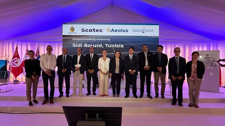 تهدف الإستراتيجية الوطنية للانتقال الطاقي في أفق 2035 للوصول إلى نسيج كهربائي يضم الطاقات المتجددة بنسبة 35 بالمائة وفق كاتب الدولة أي ما يمثل 5000 ميغواط من القدرة المركزة للتيار الكهربائي موضحا أن