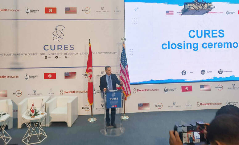 هذا المركز الذي تم الإنتهاء من تمويله في إطار التعاون الدولي التونسي الأمريكي كيراس، بقيمة 16مليون دينار تونسي، يعد مشروعا رائدا بهدف تعزيز تشخيص وعلاج الأمراض غير