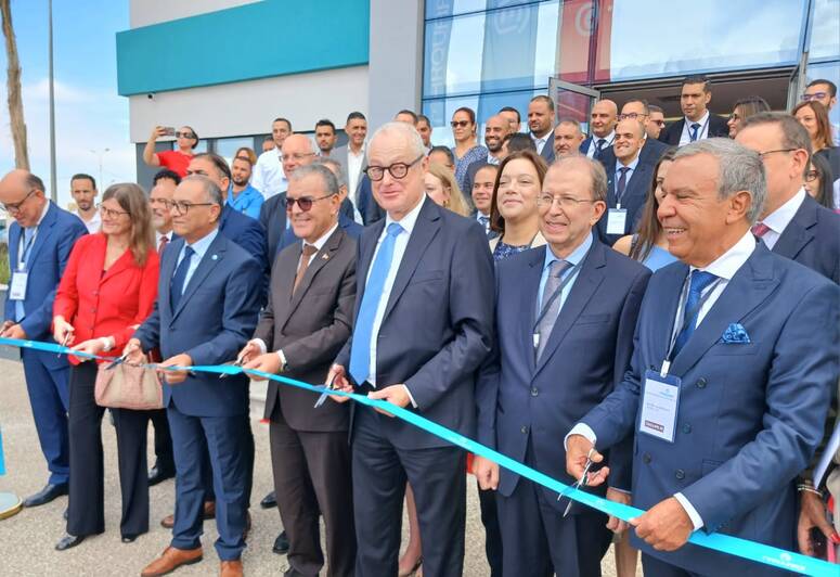 شركة Marquardt المنتصبة في تونس بالمنطقة الصناعية بالعقبة توفر في الوقت الراهن 2200 موطن شغل منها 420 بين مهندسين وتقنيين ساميين ، وهي من اهم المزودين لكبرى الماركات العالمية في مجال صناعة السيارات ع