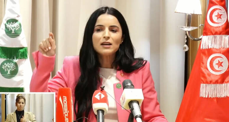 رئيسة الحزب ألفة الحامدي