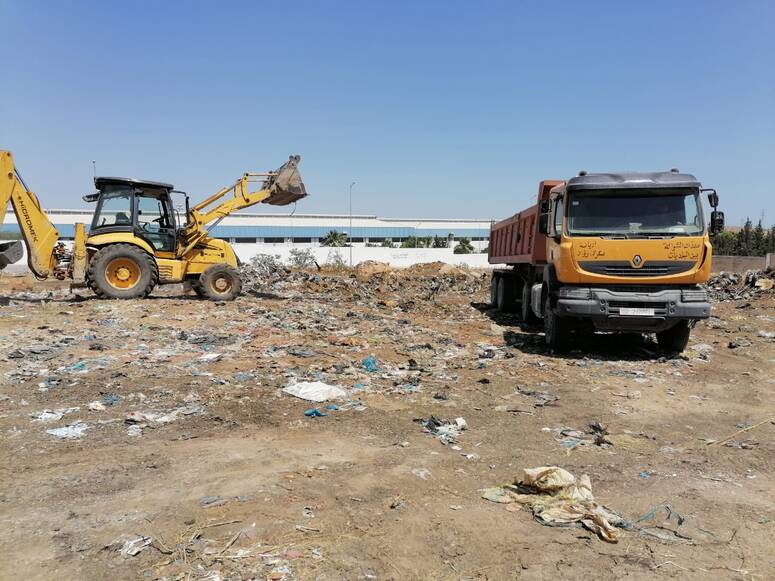 رفع 500 طن من الاترية