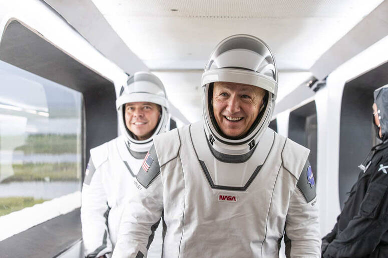 @SpaceX/Twitter