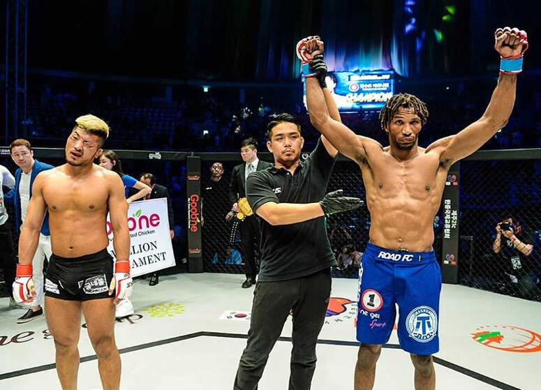 Photo credits: ROAD FC/facebook
