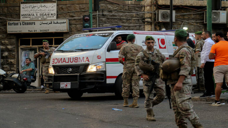 أبرز الإصابات هي في الأصابع والعيون، ولا يزال عدد كبير من المصابين يخضعون لعمليات جراحية والتي استمرت طوال الليل. ورغم تضارب التفسيرات بشأن كيفية تنفيذ مثل هذا الهجوم نقدم لكم ما نعرفه حتى الآن عن هذ