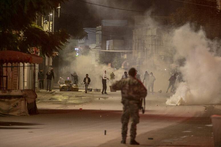 Photo Yassine Gaidi /AA الصور لأعمال شغب بالعاصمة