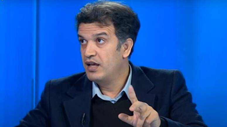 السياسي الجزائري المعارض فتحي غراس