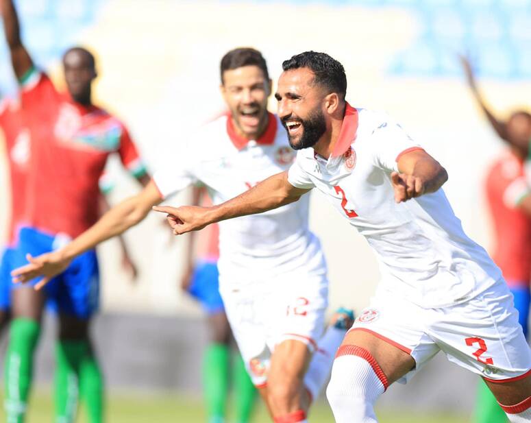 وبهذه النتيجة، عزز أبناء فوزي البنزرتي صدارتهم للمجموعة ب6 نقاط، فيما تجمد رصيد غامبيا بنقطة وحيدة في المركز الثاني، في انتظار نتيجة مباراة مدغشقر وجزر القمر التي ستدور يوم غد الإثنين على أرضية ملعب