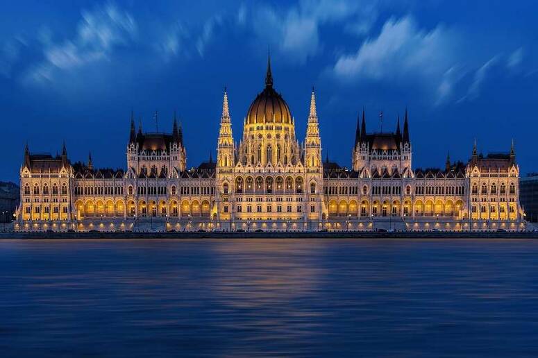 Parlement Hongrois /Pixabay