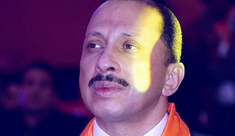 محمد عبو: لدينا واجب في هذه الفترة يجب أن نقوم به. حتى من مل السياسة يجب أن يقول الآن كلمته حتى تخرج البلاد من أزمتها. الخروج من الأزمة يقتضي انتخاب مرشح غير قيس سعيد. زهير المغزاوي أو العياشي الزمال