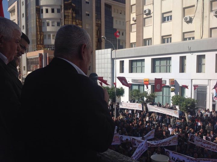 حسين العباسي : يجب أن تعود حكومة جمعة إلى رشدها وتفتح المفاوضات الاجتماعية