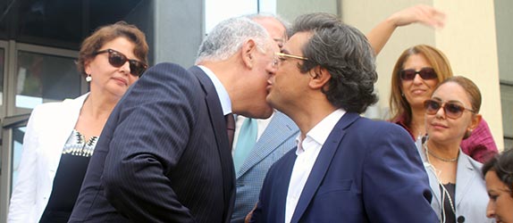 صورة اليوم: نور الدين بن تيشة من الباجي قايد السبسي الى أحضان مصطفى كمال النابلي