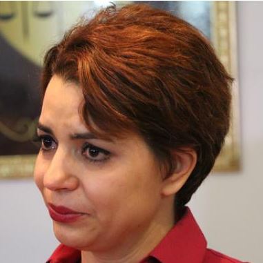صورة اليوم : آمال كربول تودّع وزارة السياحة بالدّموع