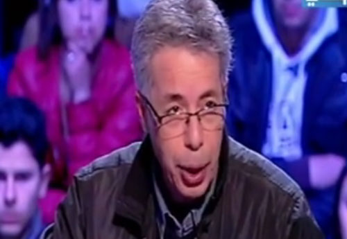 ممثّل نقابة التعليم الثانوي يتّهم قناة الحوار التونسي بتحريض التلاميذ ضد النقابة ومنحهم اللافتات
