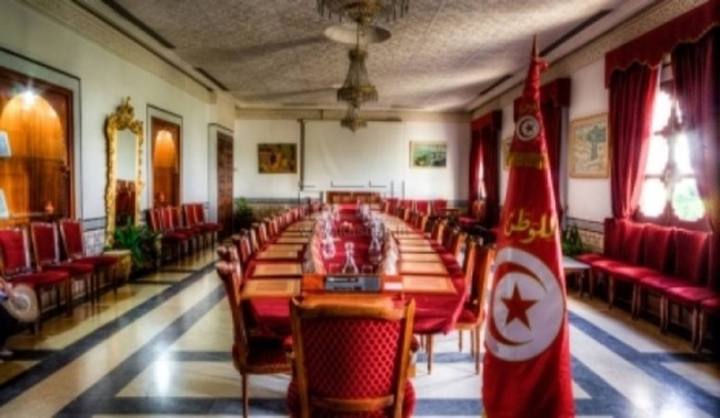 بعد استقالة العكرمي، 6 تعديلات وزارية منتظرة في حكومة حبيب الصّيد ؟؟