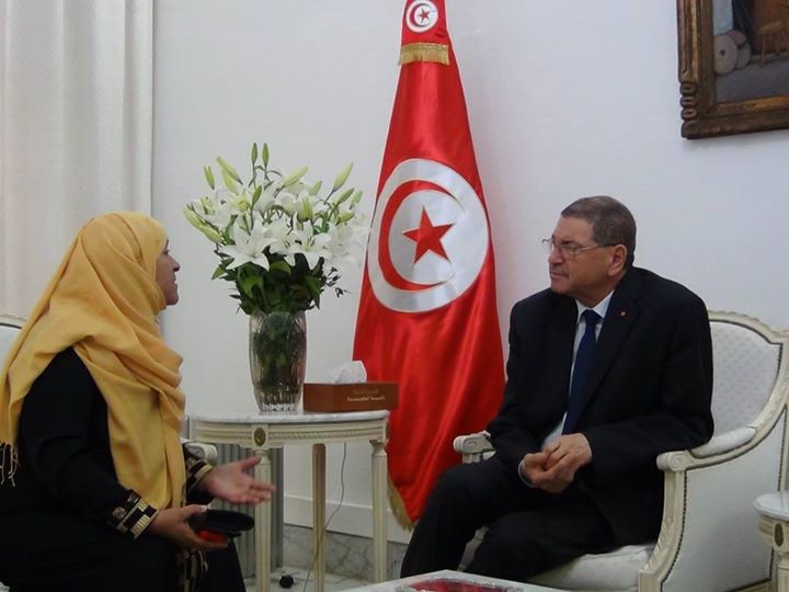 حبيب الصيد يستقبل والدة شهيد الوطن في هجوم باردو أيمن مرجان