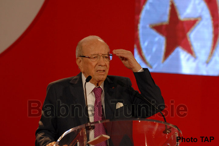 السبسي : على التونسيين أن يختاروا بين مشروعنا لبناء الدولة العصرية ومشروع الاسلام السياسي