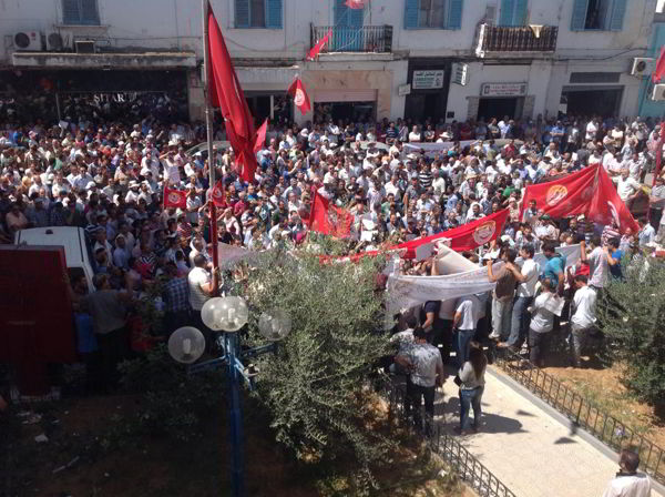الستاغ في إضراب في كامل البلاد والأعوان يتجمّعون بأعداد كبيرة في ساحة محمّد علي