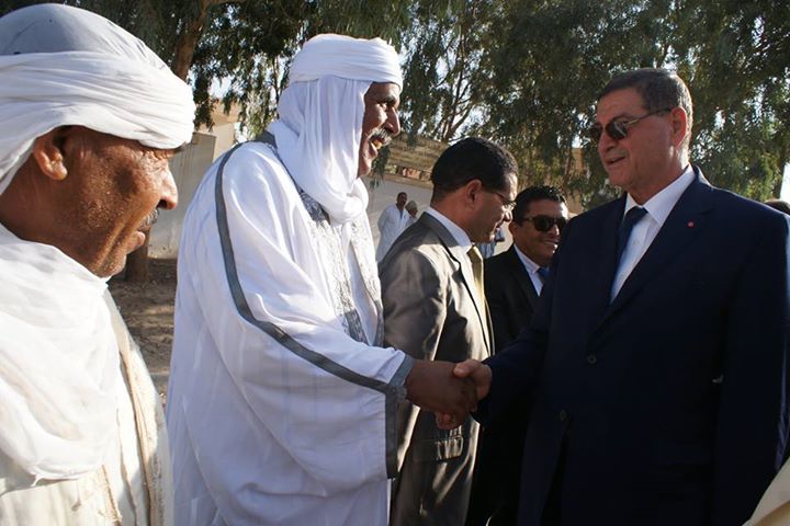 رئيس الحكومة يؤدي زيارة ميدانية إلى المعبر الحدودي بحزوة ويأذن بتحويل الاعتمادات اللازمة لاستكمال مشروع مركز العبور