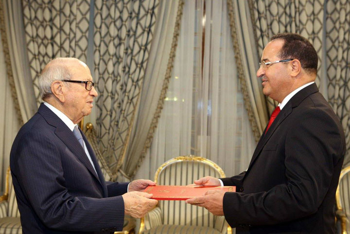 devise d oman en 4 lettres