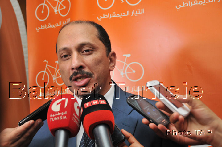التيار الديمقراطي يستنكر اغلاق المقاهي في نهار رمضان ويدين الاعتداءات على المواطنين جراء لباسهم الديني