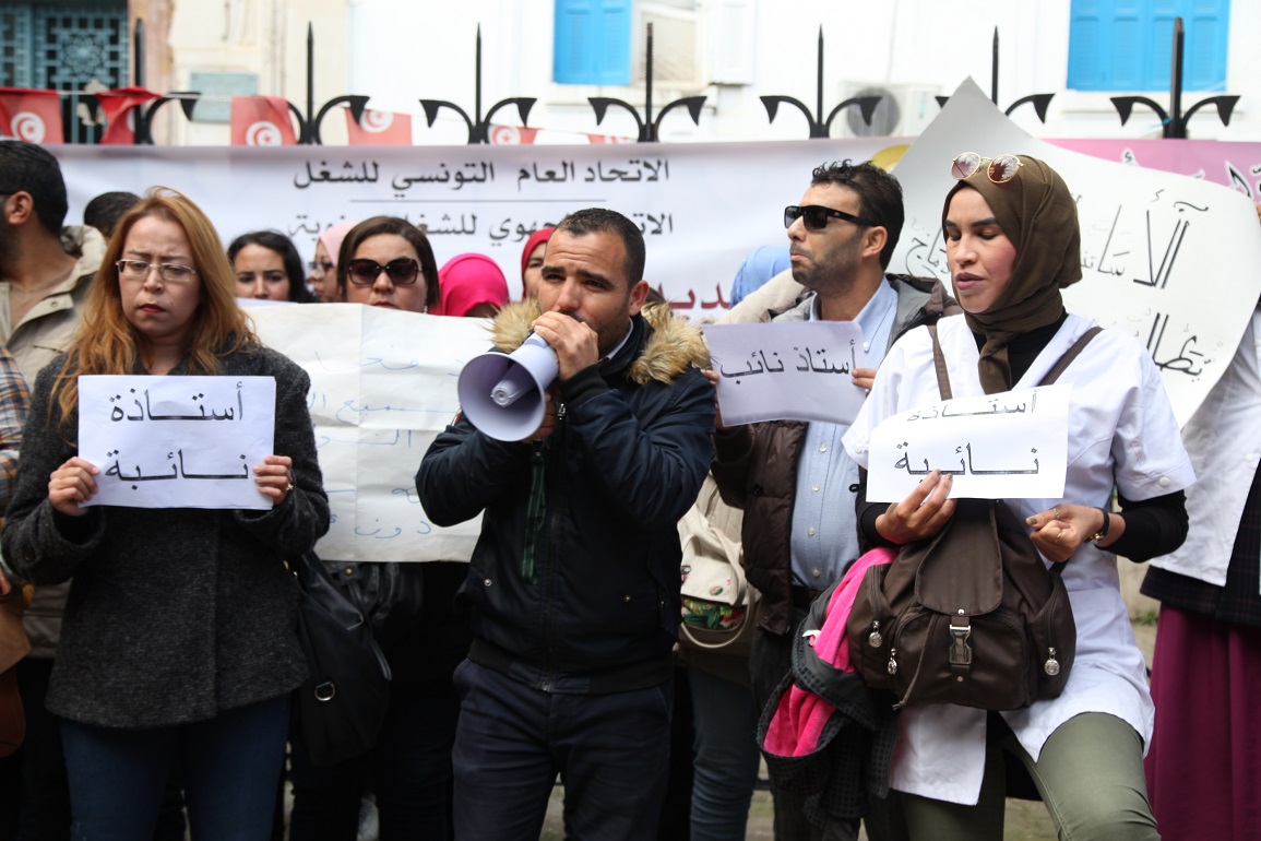 الاساتذة والمعلمون النواب خارج قاعدة البيانات يطالبون بالرد على مطالب التظلم بشأن تسوية وضعياتهم
