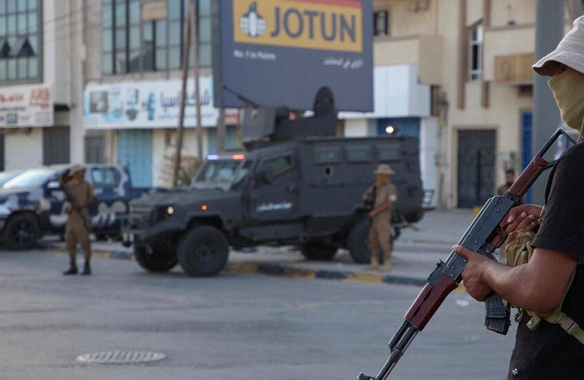 إعلام ليبي: توتر أمني وقلق من اندلاع حرب في طرابلس وسط دعوات محلية لرفض الاقتتال وتغليب الحوار