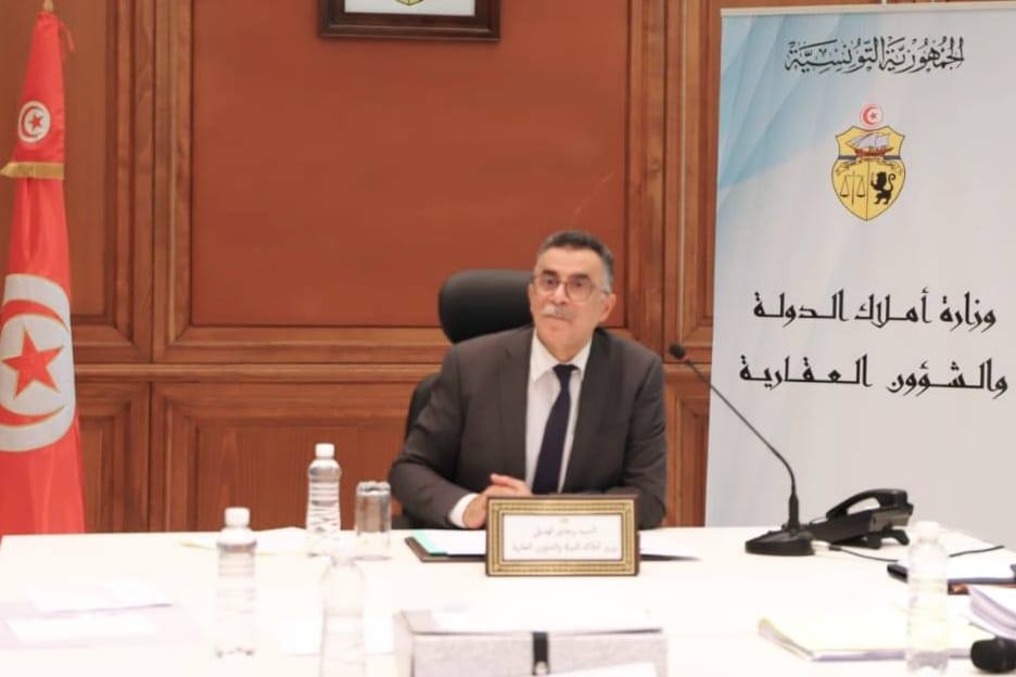 التفويت في عقّارات دولية لفائدة مشاريع السّكن الإجتماعي أهمّ الملفّات المعروضة على اللجنة الإستشارية الوطنية للعمليات العقارية بوزارة أملاك الدولة 