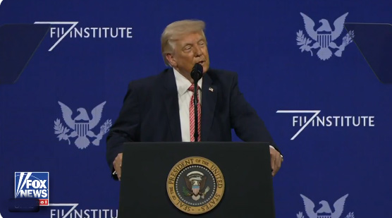 ترامب يطلق اسمه على مضيق هرمز ويلمح إلى السيطرة عليه في إطار حل الحرب