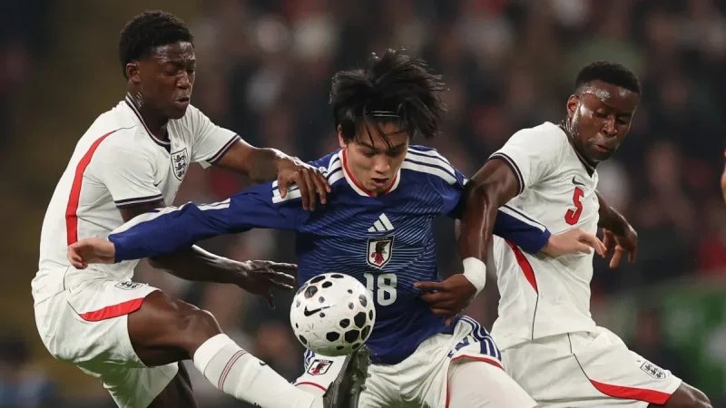 منتخب اليابان منافس منتخبنا في المونديال يفوز على انقلترا 1-صفر