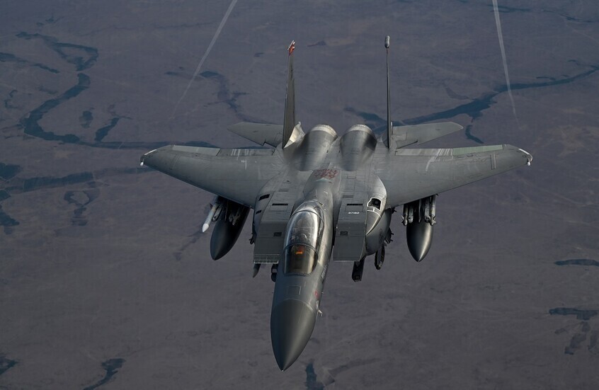 "أكسيوس": إسقاط مقاتلة أمريكية في إيران والبحث جار عن طاقمها 