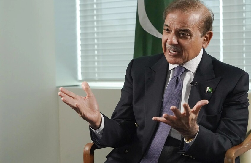 ‏رئيس وزراء باكستان: يسرني إعلان الوقف الفوري للنار في جميع أنحاء إيران ولبنان وغيرهما