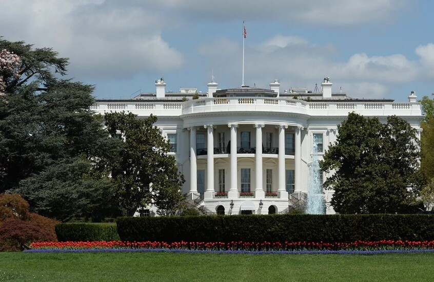 واشنطن تعلن إرسال فريق تفاوضي إلى إسلام آباد بقيادة فانس لاستئناف المفاوضات مع إيران 