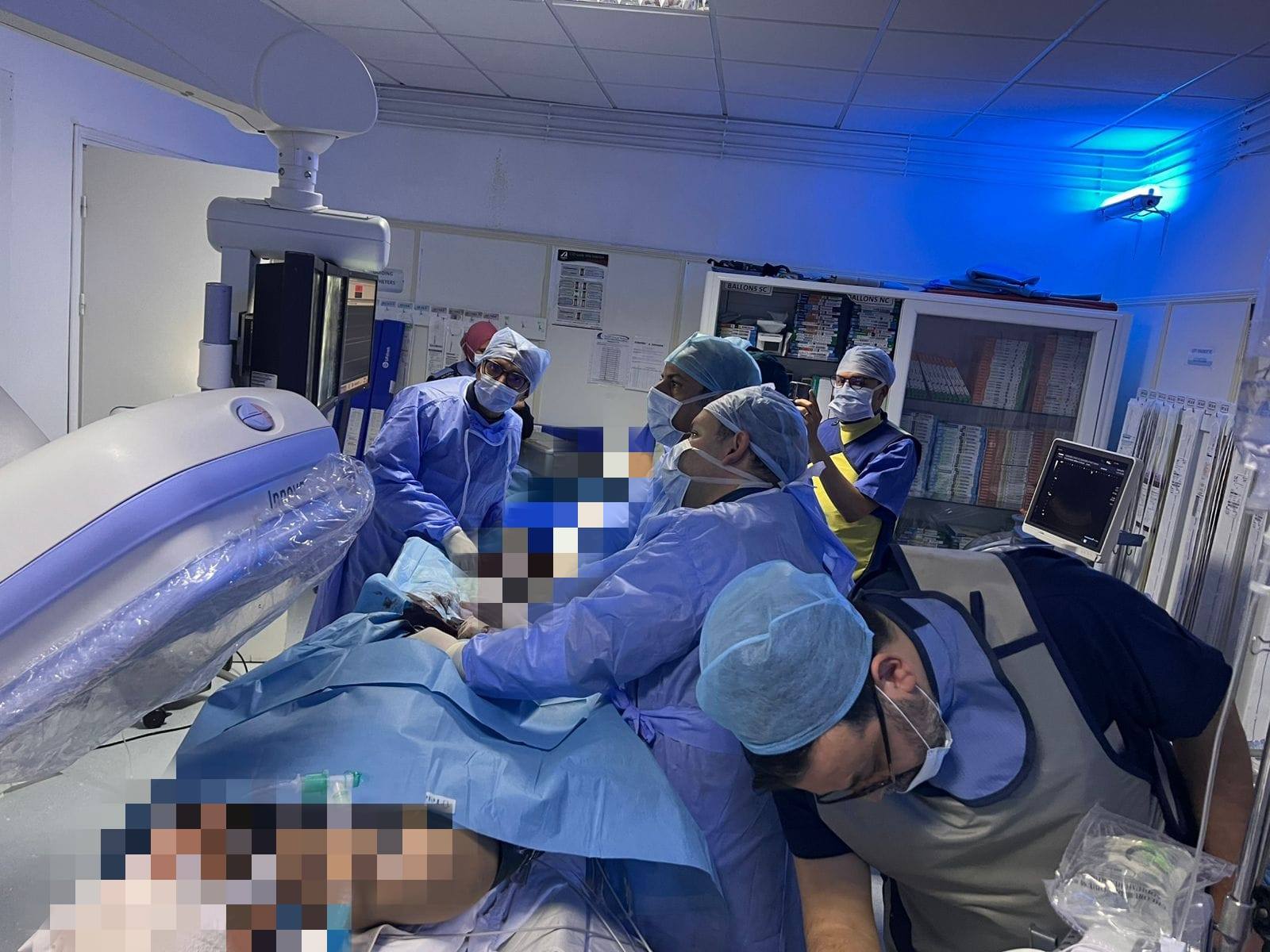 نجاح عملية دقيقة وإنقاذ حياة شاب في جربة بعد تسخير مروحية تابعة للحرس الوطني لنقل فريق طبي من العاصمة