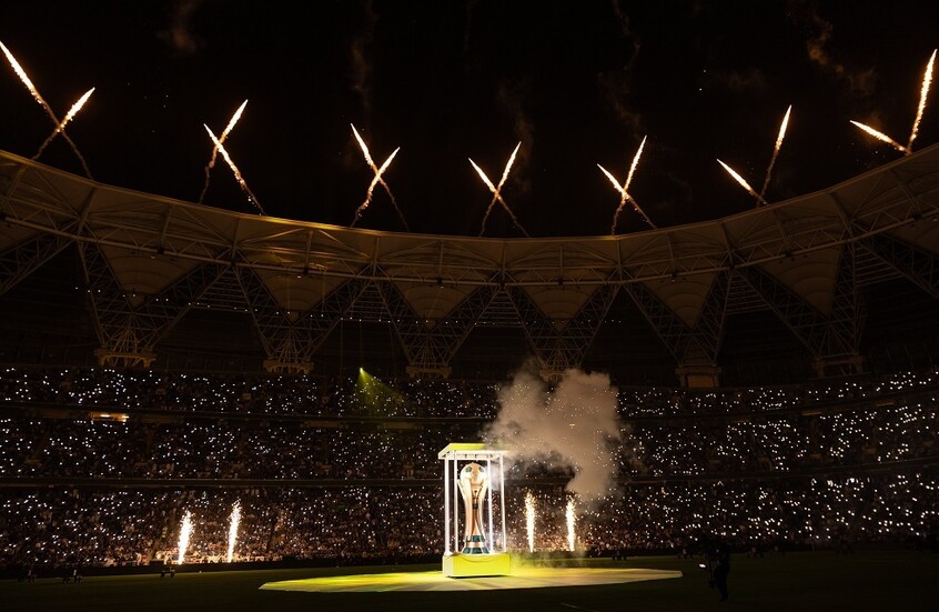 الهلال يتوج بكأس الملك السعودي على حساب الخلود