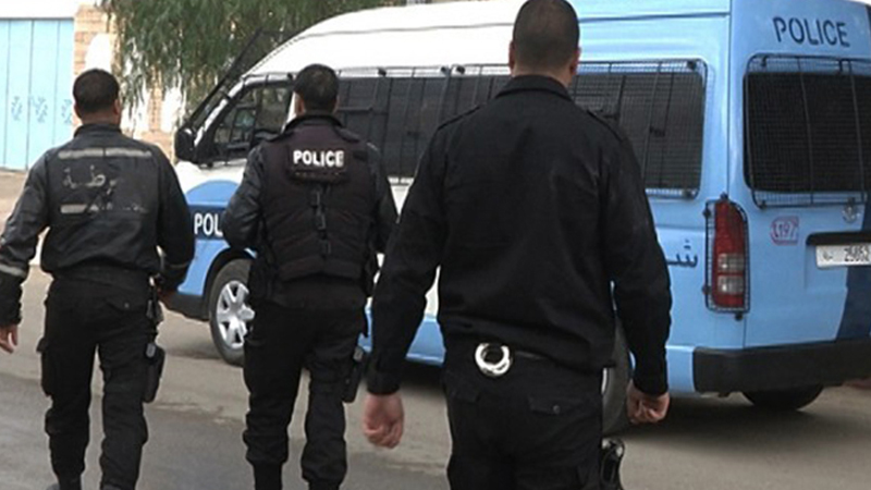 لافيات : مداهمة محل حلاقة عشوائي بـنهج كولونيا وإيقاف مهاجرين غير نظاميين