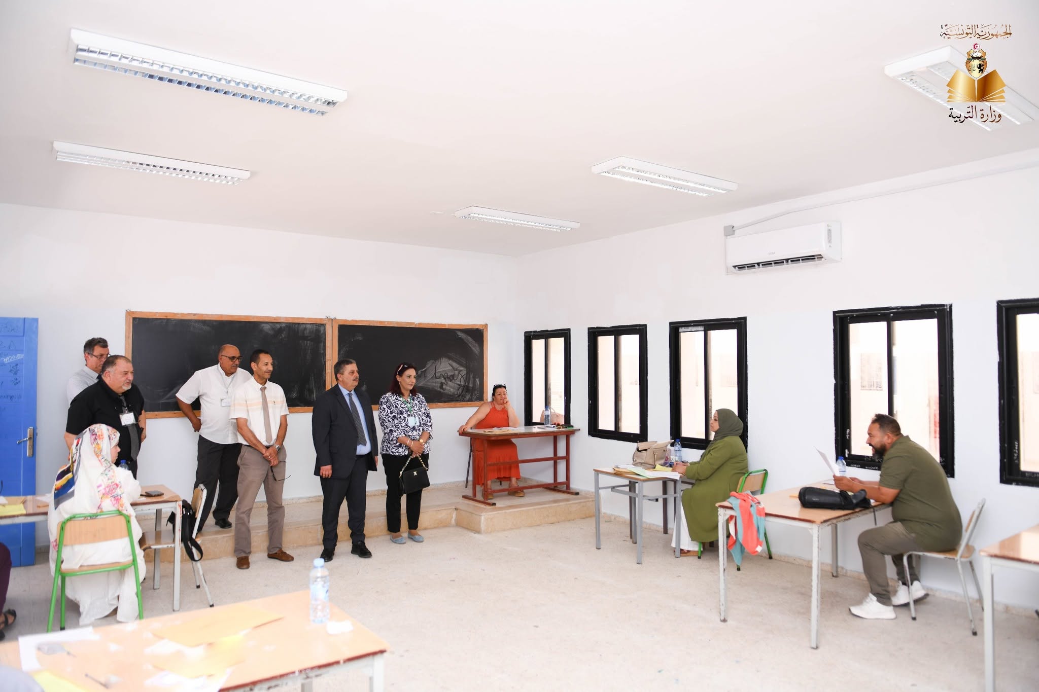 وزير التربية يتابع سير عملية إصلاح الاختبارات الكت