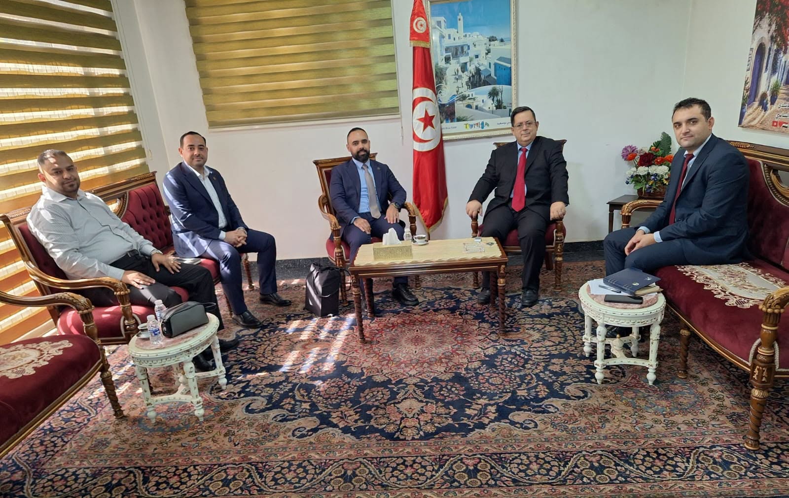 تونس والعراق: بحث فرص استثمارية وشراكات في قطاعات واعدة