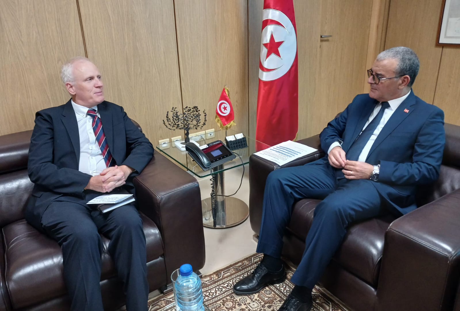 سمير عبد الحفيظ يلتقي بالمدير الجديد لمكتب مجموعة البنك الدولي بتونس.