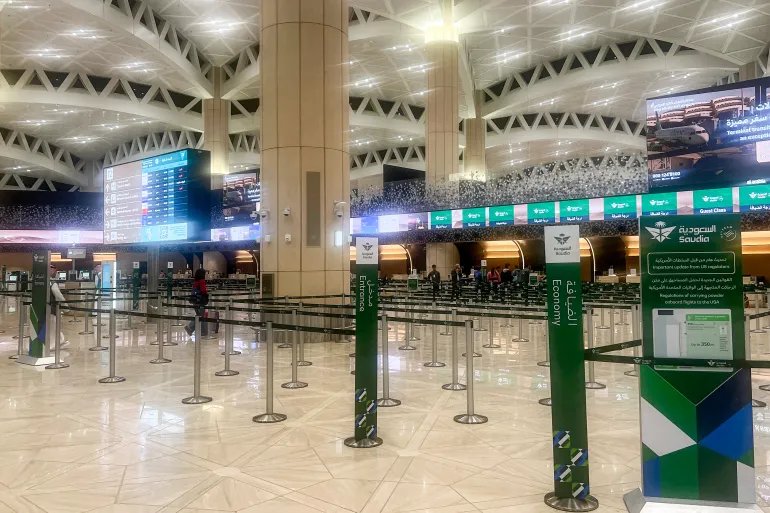 12 قتيلا و309 مصابين في هجوم على مطار الرياض والتحالف يتوعد بردّ حازم