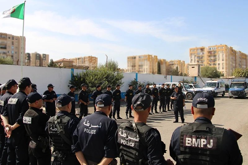 جمعية مغربية تستنكر توقيف 61 مغربيا في الجزائر وتحذر من تداعيات قانون الجنسية