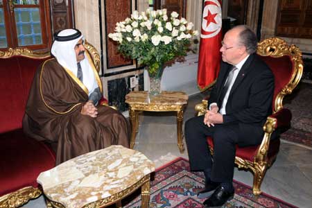 الشيخ حمد بن خليفة آل ثاني: قطر مستعدة للاستثمار فورا في تونس والمساهمة في الحد من المشاكل الاجتماعية