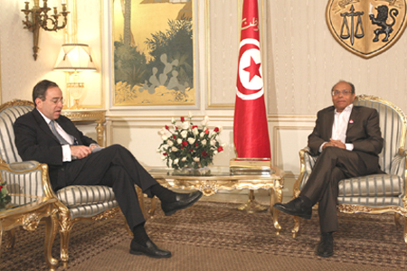 Tunisie: ''Engagement du peuple américain à aider le peuple tunisien'' (Thomas R. Nides)