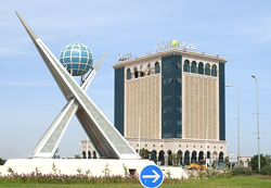 تونس :مصادرة أكثر من 100 شركة و 200 رسم عقاري و تجميع 18 يختا..و العملية متواصلة