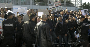 اعتصام باردو في يومه السادس ..احتجاجات على أشغال الجلسة العامة ومطالب اجتماعية