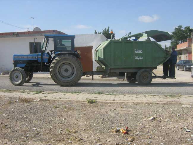 Les services municipaux à Sakiet Ezzit poursuivent leur travail en dépit de la grève